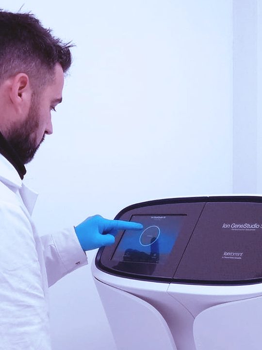 DNA extraction bench